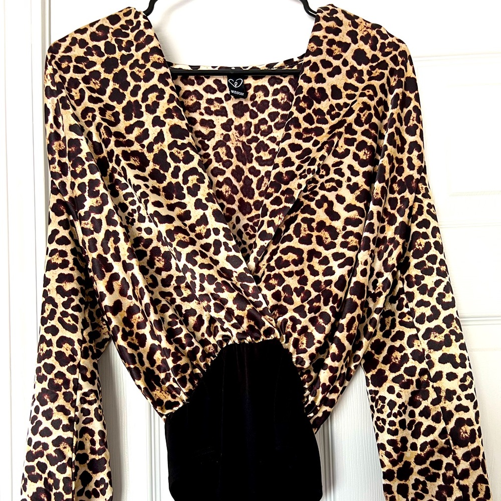 Like New Windsor animal print body suit